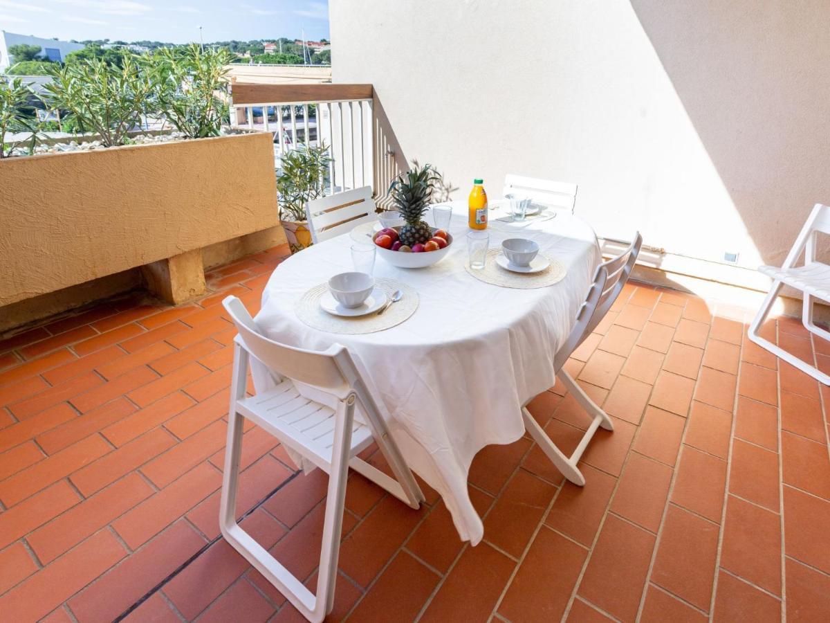 Apartment le Port de Bormes Extérieur photo